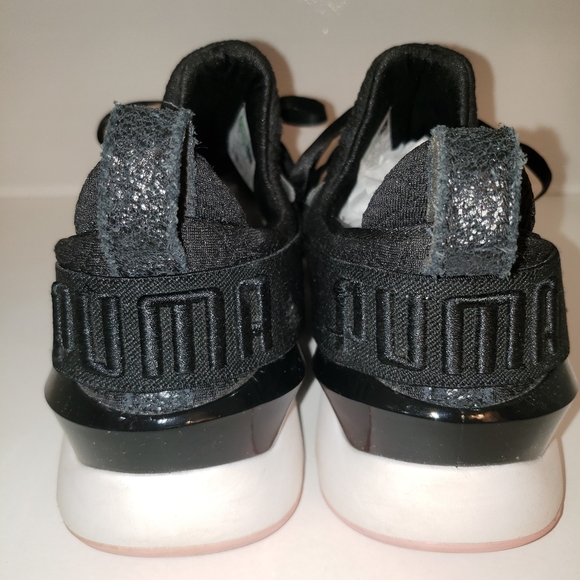 Classy Puma Sneakers  8 - Picture 4 of 8